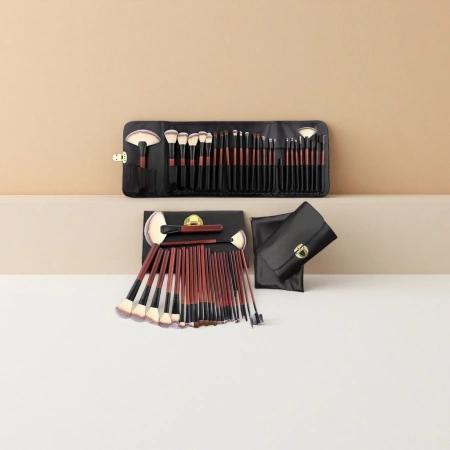 A black makeup brush set of 18 animal hair makeup brushes, professional and portable A black makeup brush set of 18 animal hair makeup brushes, professional and portable